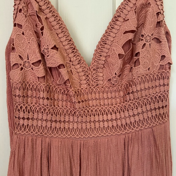 2bella Lace Trimmed Sleeveless Dress in Rose - Picture 1 of 5